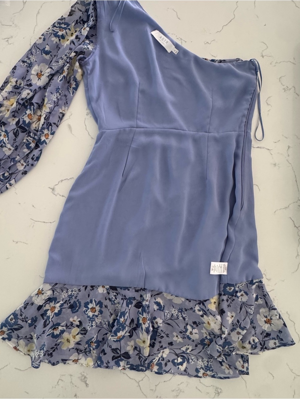 ASTR The Label Floral One Shoulder Mini Dress M Blue Ruffle Hem Party - Picture 7 of 10